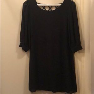 Quarter sleeve black dress